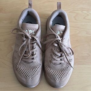 APL Techloom Pro W Sneakers in Wave Caramel/Bellflower - Size 8.5